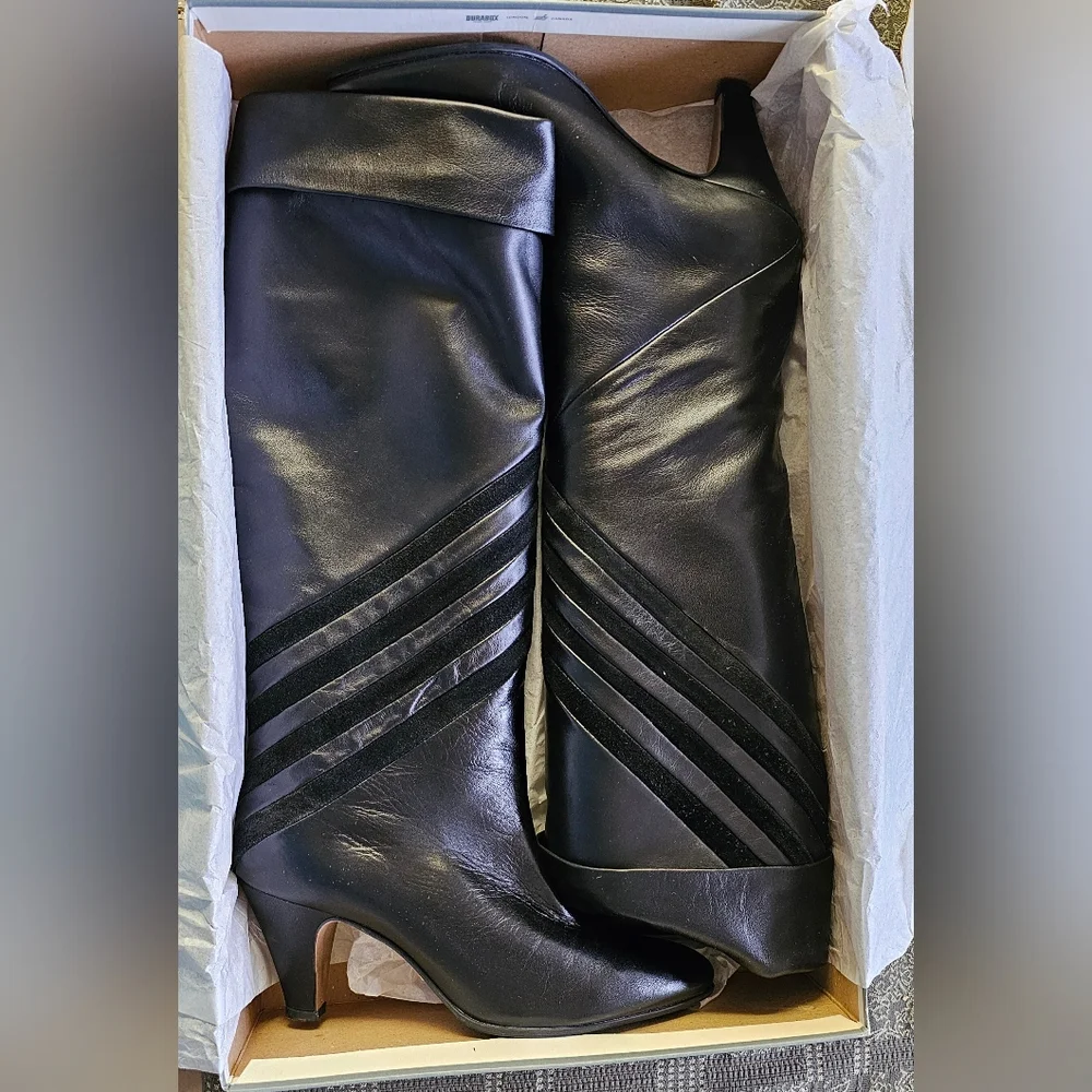 ~Vintage~ BALLY Mint Leather Boots - Picture 2 of 7